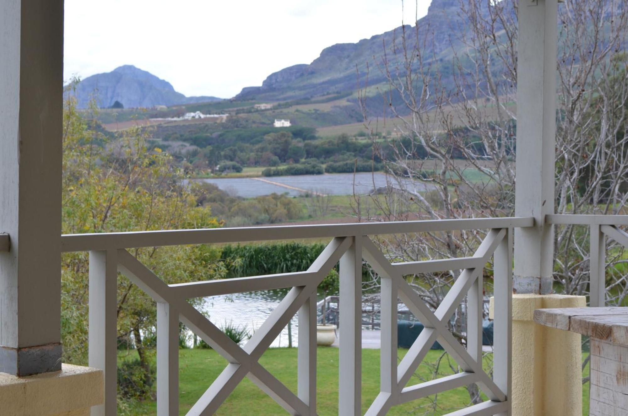In The Vine Country Manor Guesthouse 斯泰伦博斯 外观 照片